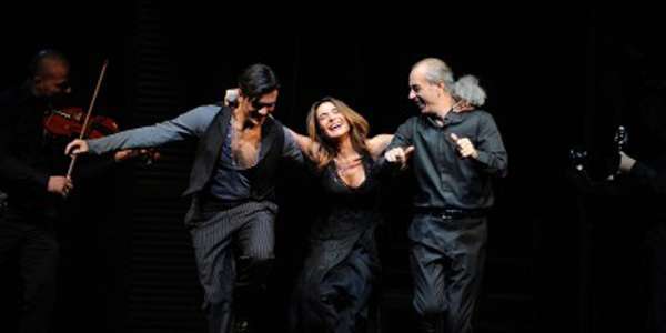 Lina Sastri canta balla recita in "Linapolina" 1 sastritris