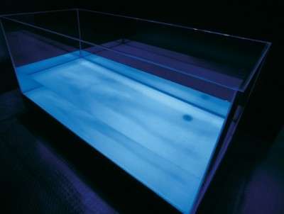 Chiara Dynys: i colori luminosi dell'illusione 3 002.Chiara.DYNYS.Pesi.Lievi.2001.1