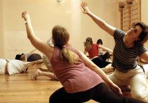 Danzaterapia: il metodo Transmuda