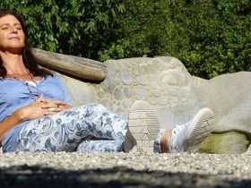 woman 3613722 6401