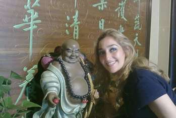 Luisa con il Buddha verde