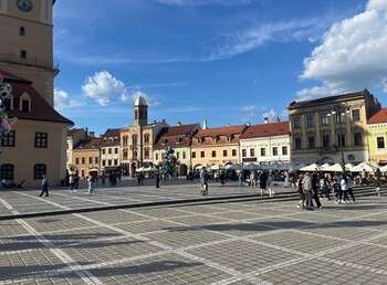 Brasov. Piazza del Rogo