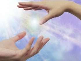 Il Reiki del futuro 9 hands di Roneres